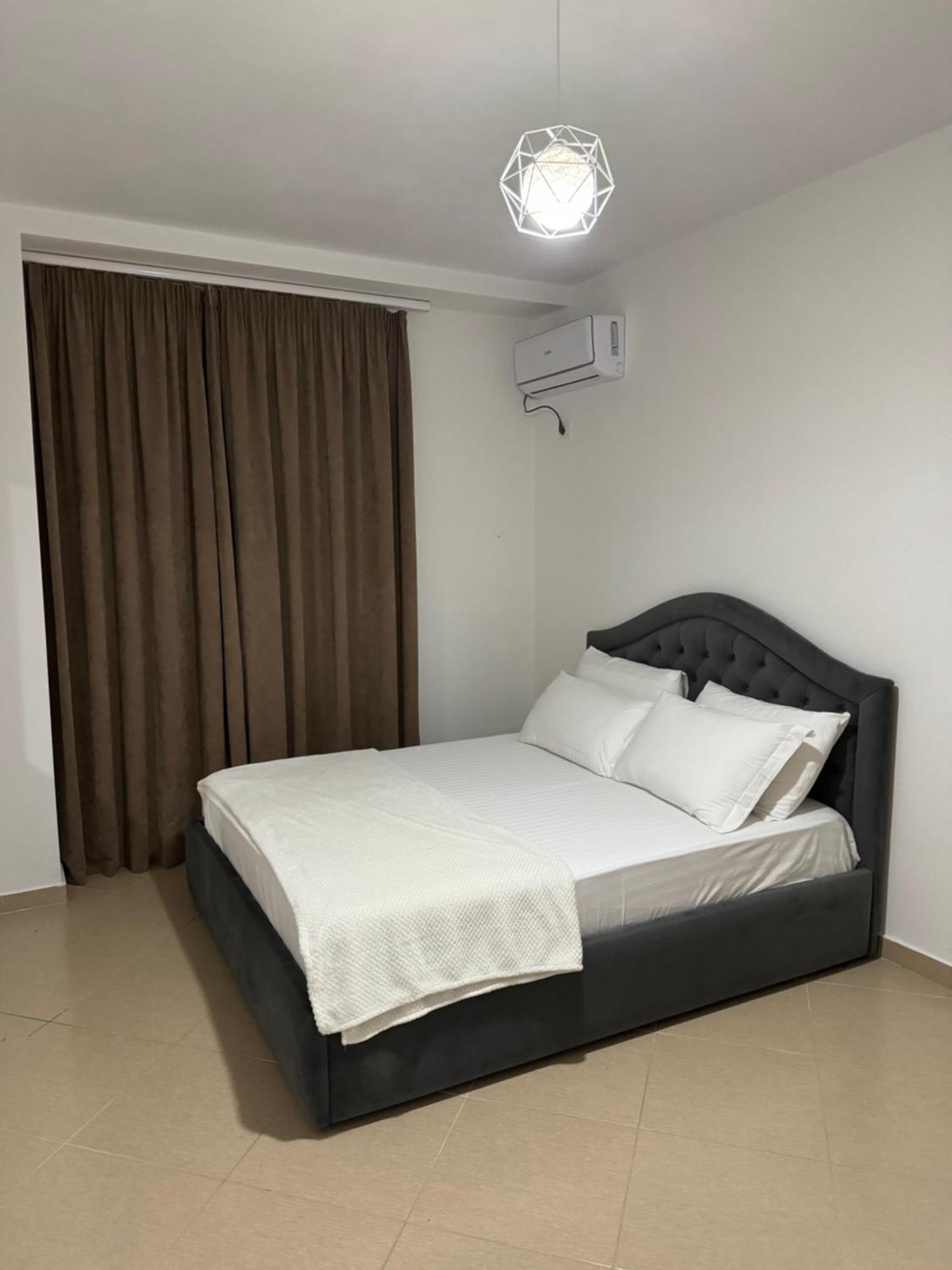 Siloria Apartments Vlore Bagian luar foto