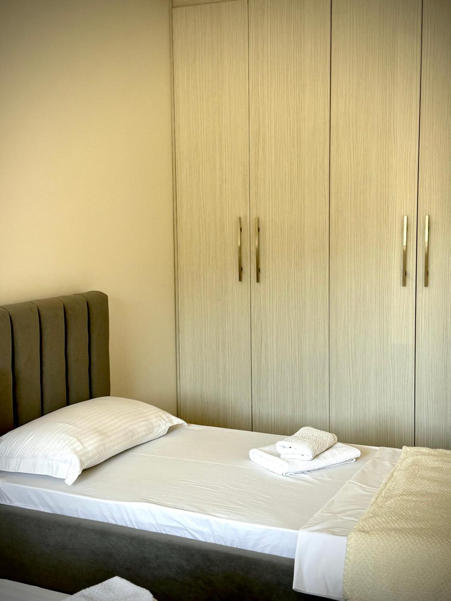 Siloria Apartments Vlore Bagian luar foto